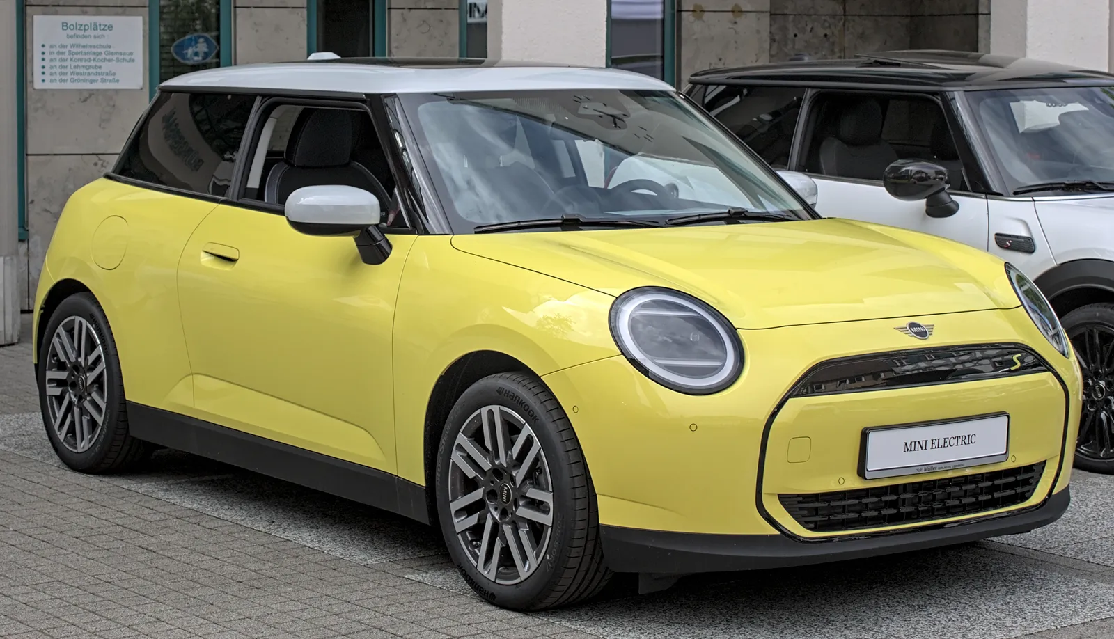 Mini Cooper hatchback, oficiální fotografie