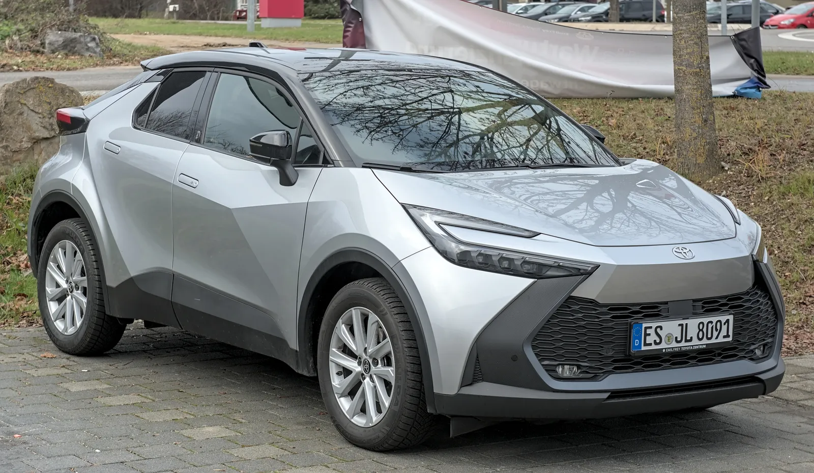 Toyota C-HR crossover, oficiální fotografie